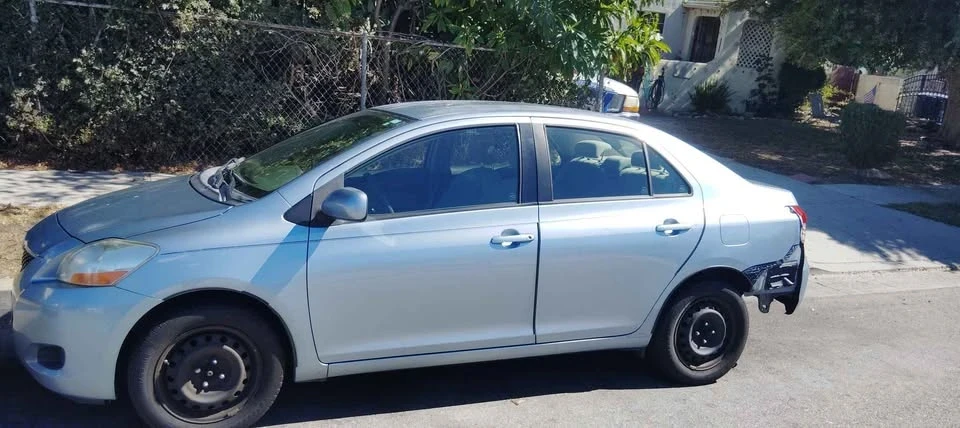 2011 Toyota Yaris - Image 12 of 12