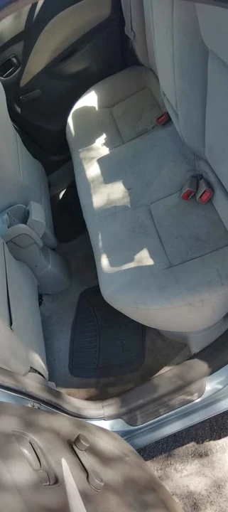 2011 Toyota Yaris - Image 7 of 12