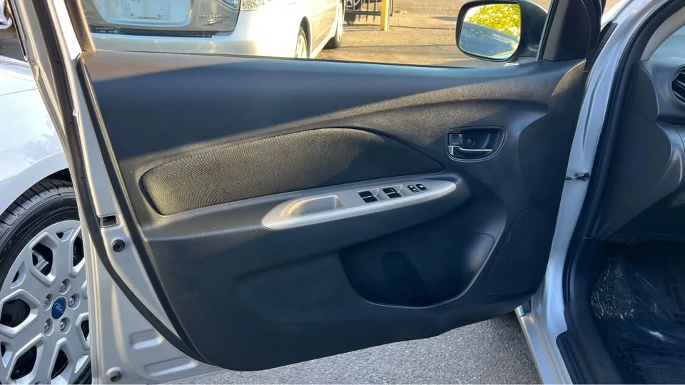 2011 Toyota Yaris - Image 18 of 20