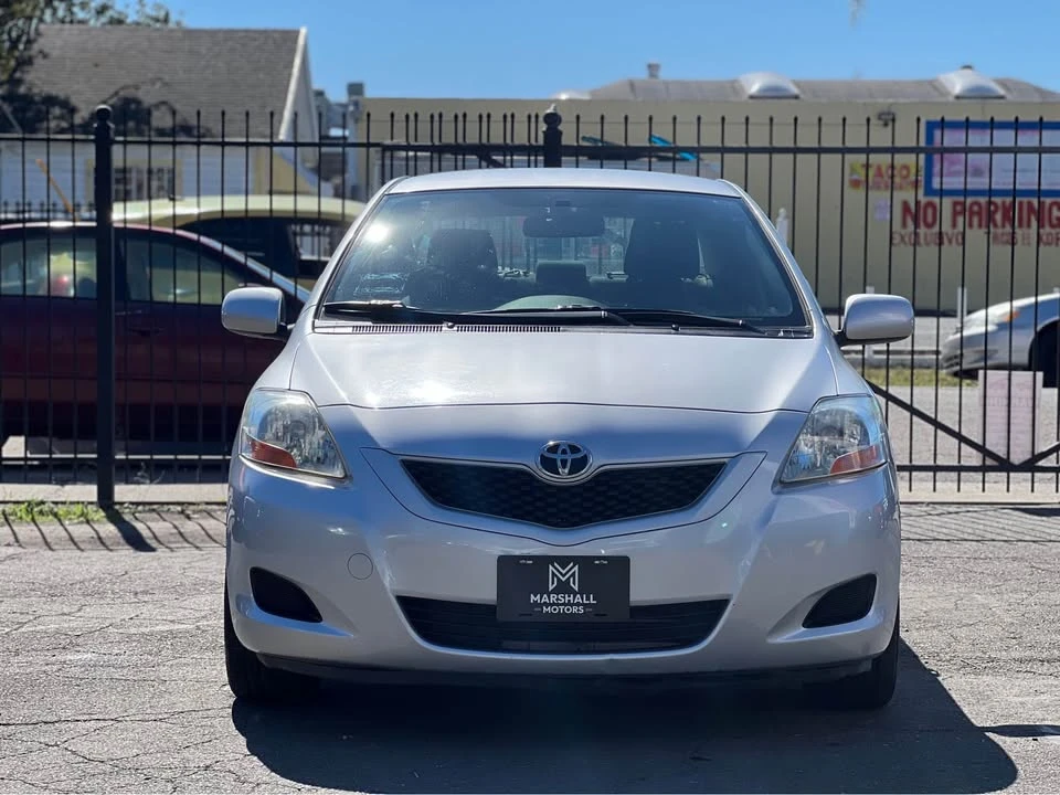 2011 Toyota Yaris - Image 2 of 20