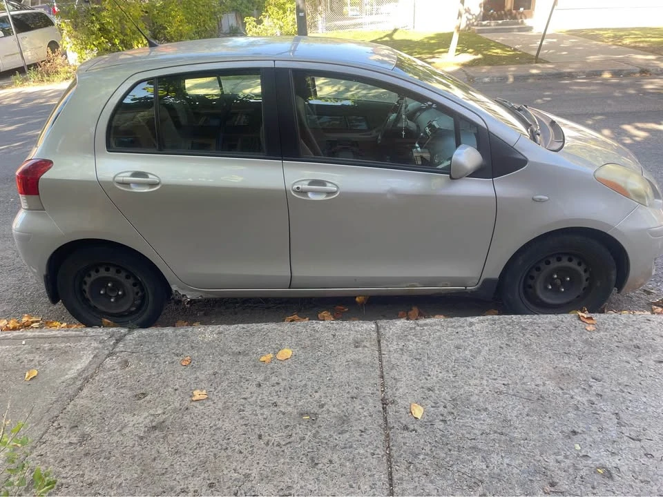 2011 Toyota Yaris - Image 3 of 5