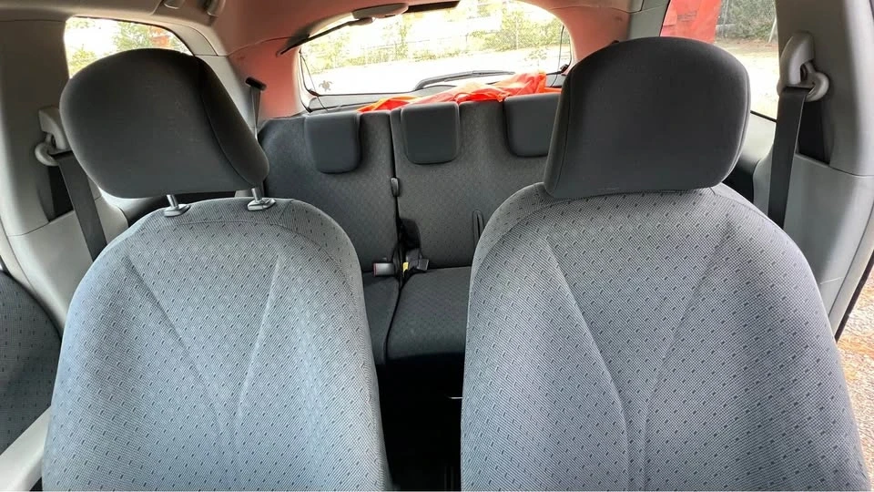 2011 Toyota Yaris - Image 10 of 10