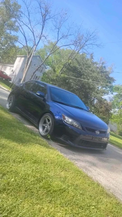 2011 Scion tC - Image 2 of 10