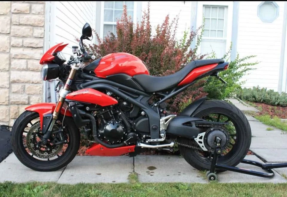 2011 Triumph Speed Triple - Image 4 of 4
