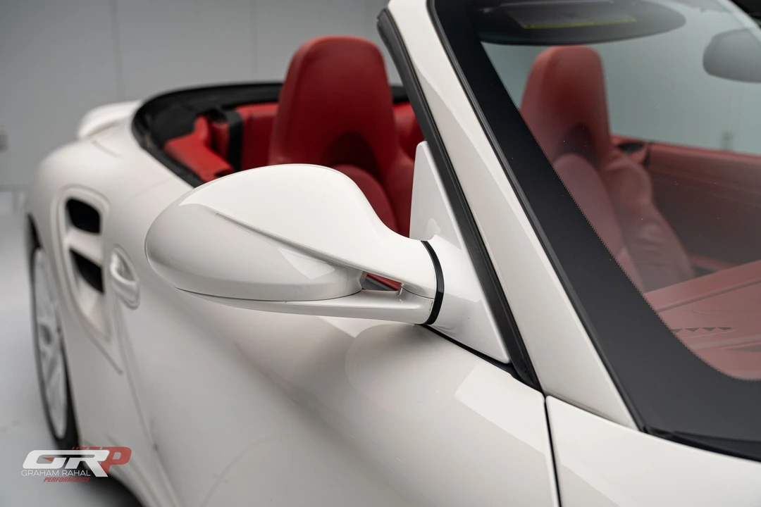 2011 Porsche 997 Turbo - Image 14 of 31
