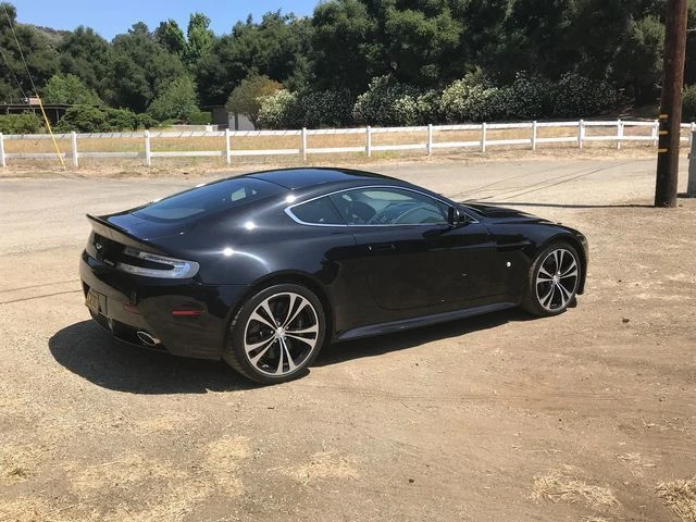 2011 Aston Martin Vantage - Image 2 of 5