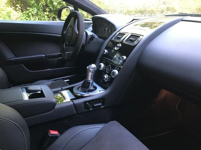 2011 Aston Martin Vantage - Image 4 of 5