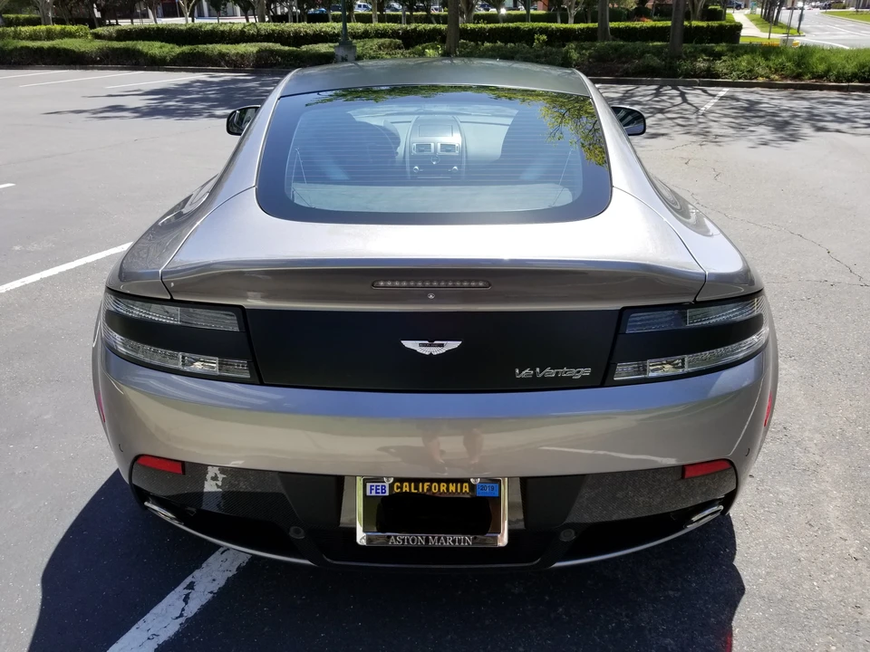 2011 Aston Martin Vantage - Image 5 of 12