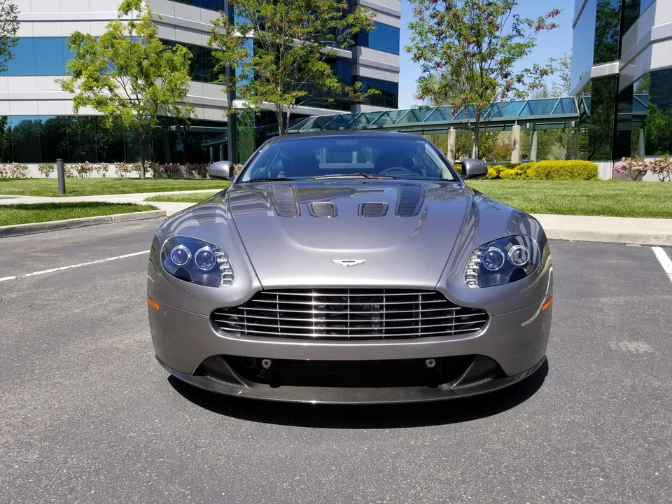 2011 Aston Martin Vantage - Image 2 of 12