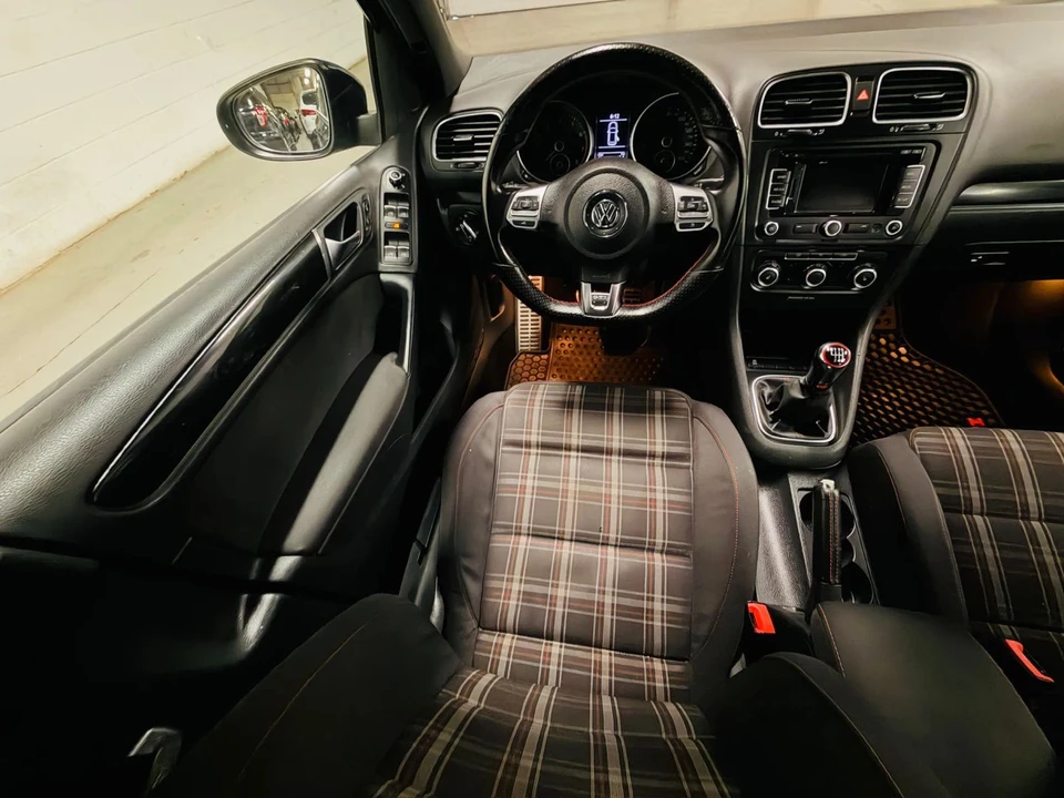2011 Volkswagen GTI Mk6 - Image 13 of 31