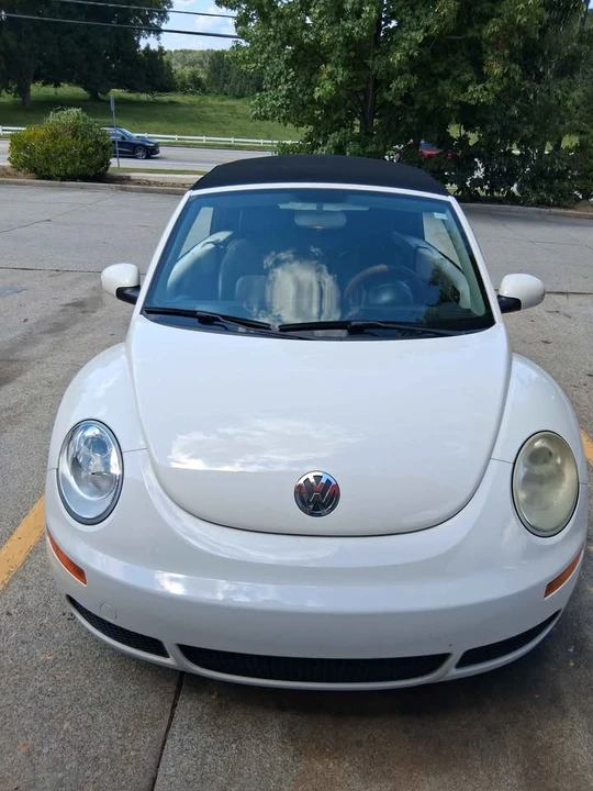 2011 Volkswagen Beetle - Image 2 of 2