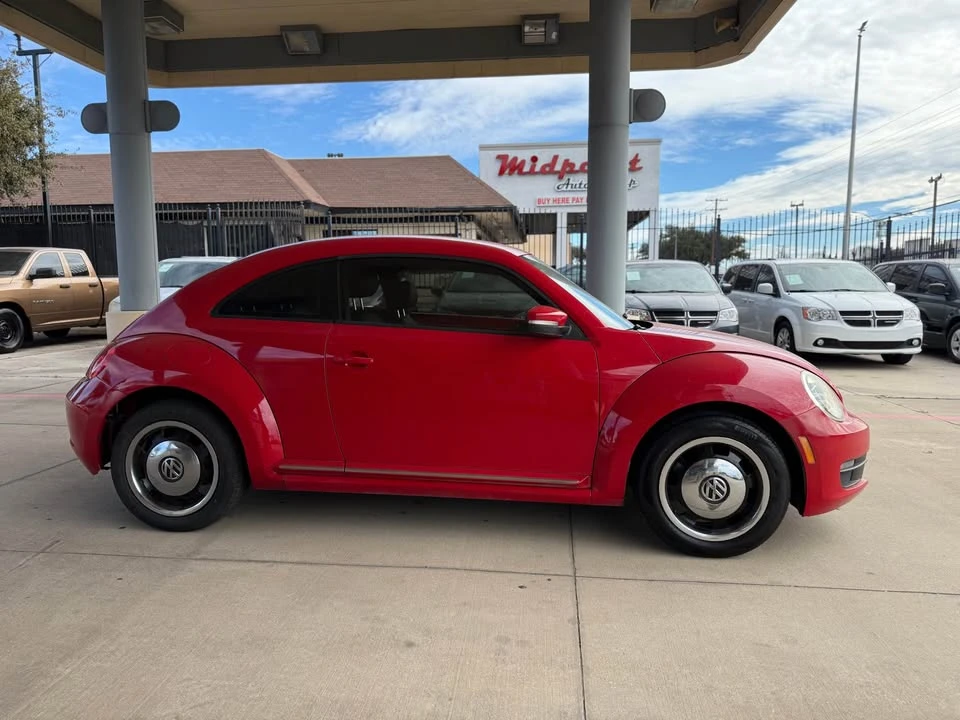 2011 Volkswagen Beetle - Image 4 of 12