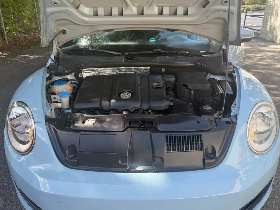 2011 Volkswagen Beetle - Image 9 of 13