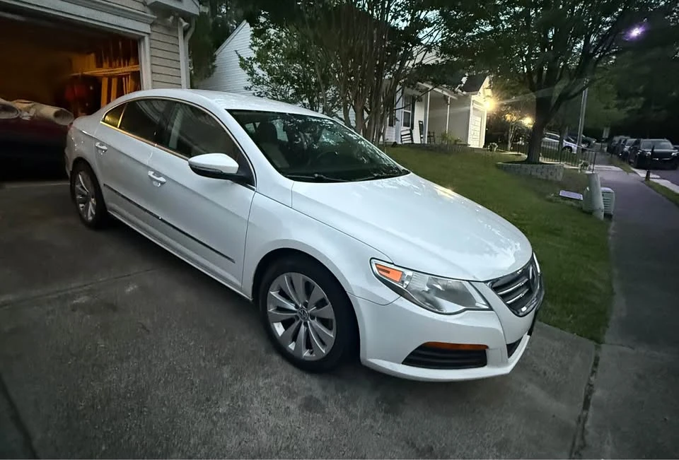 2011 Volkswagen CC - Image 2 of 7