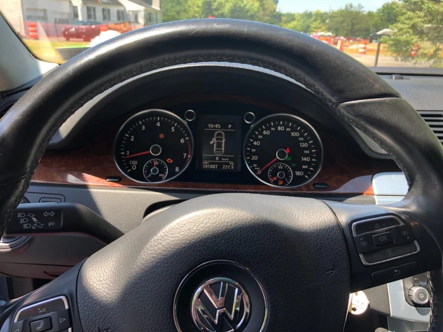 2011 Volkswagen CC - Image 3 of 4