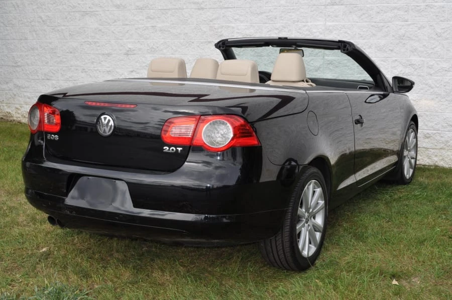 2011 Volkswagen Eos - Image 3 of 11