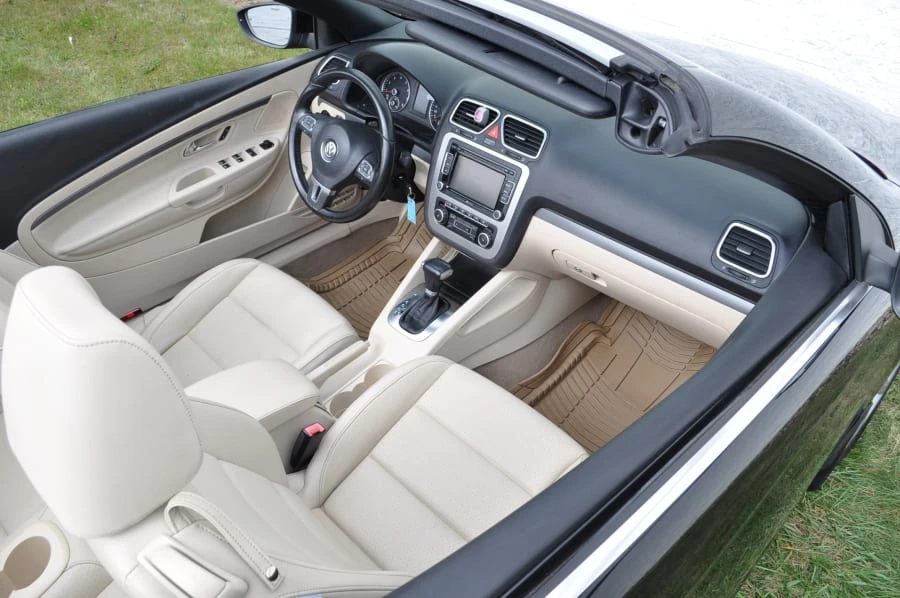 2011 Volkswagen Eos - Image 4 of 11