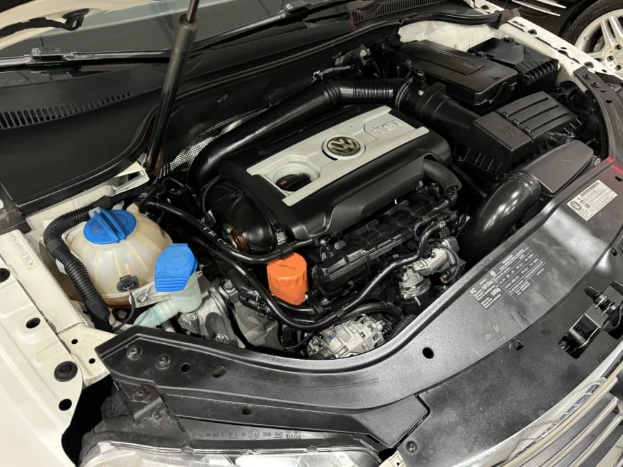 2011 Volkswagen Eos - Image 8 of 8