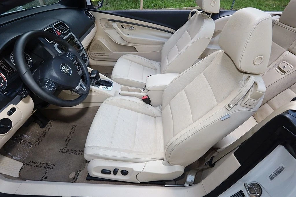 2011 Volkswagen Eos - Image 8 of 21
