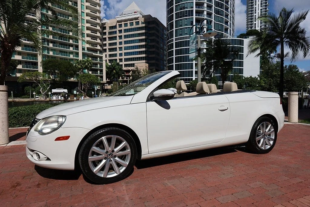 2011 Volkswagen Eos - Image 16 of 21