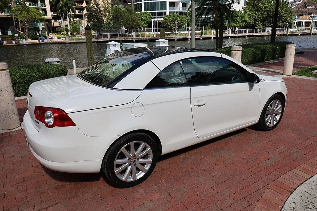 2011 Volkswagen Eos - Image 17 of 21