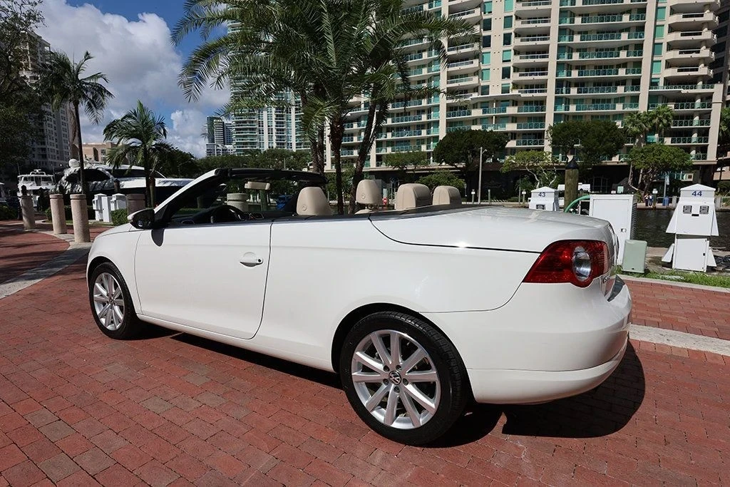 2011 Volkswagen Eos - Image 5 of 12