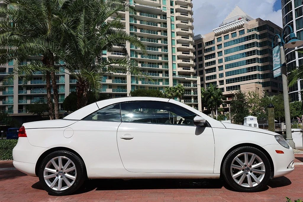 2011 Volkswagen Eos - Image 15 of 21