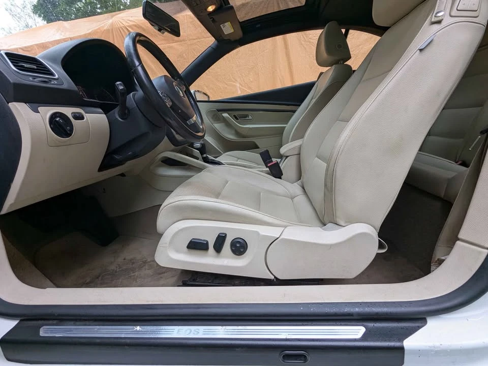 2011 Volkswagen Eos - Image 4 of 13