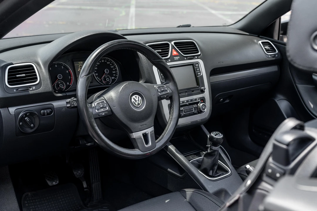 2011 Volkswagen Eos - Image 27 of 31