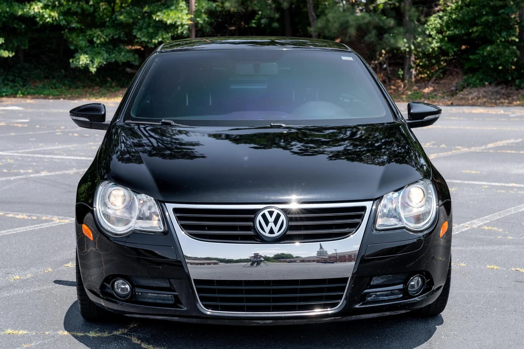 2011 Volkswagen Eos - Image 2 of 31