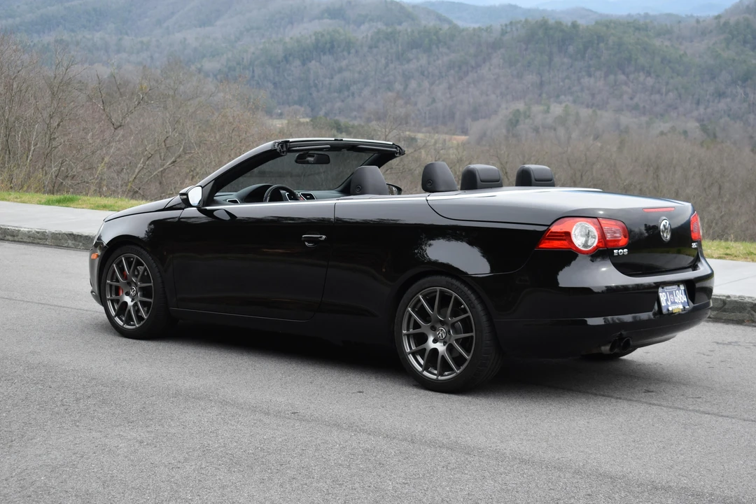 2011 Volkswagen Eos - Image 12 of 31