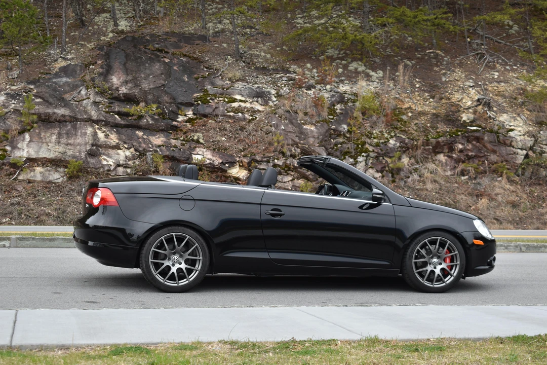2011 Volkswagen Eos - Image 16 of 31