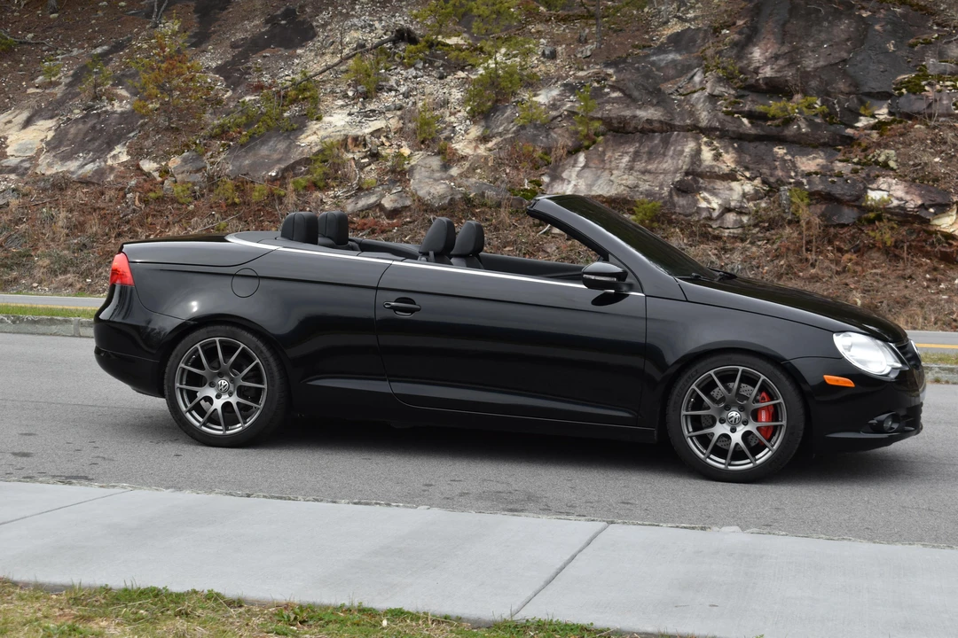 2011 Volkswagen Eos - Image 18 of 31