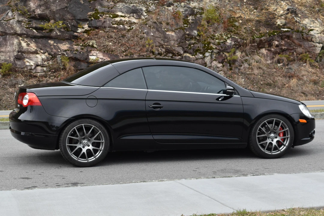 2011 Volkswagen Eos - Image 3 of 31
