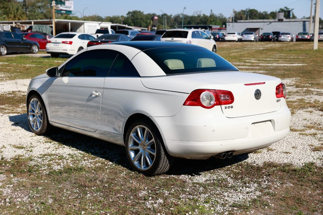2011 Volkswagen Eos - Image 5 of 12