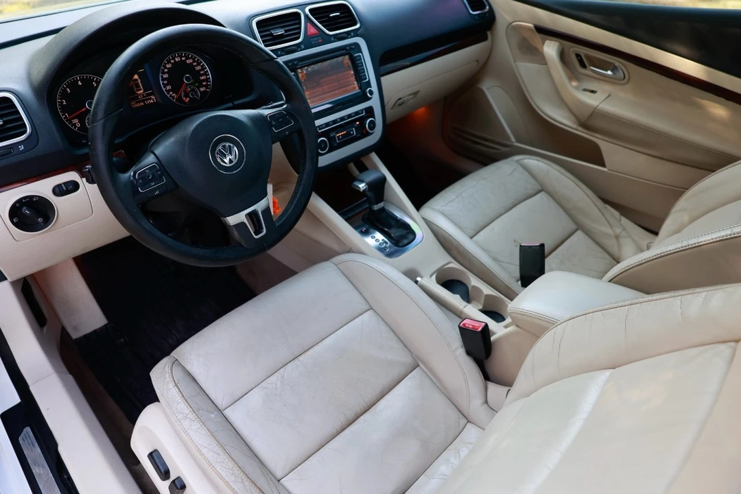 2011 Volkswagen Eos - Image 4 of 12