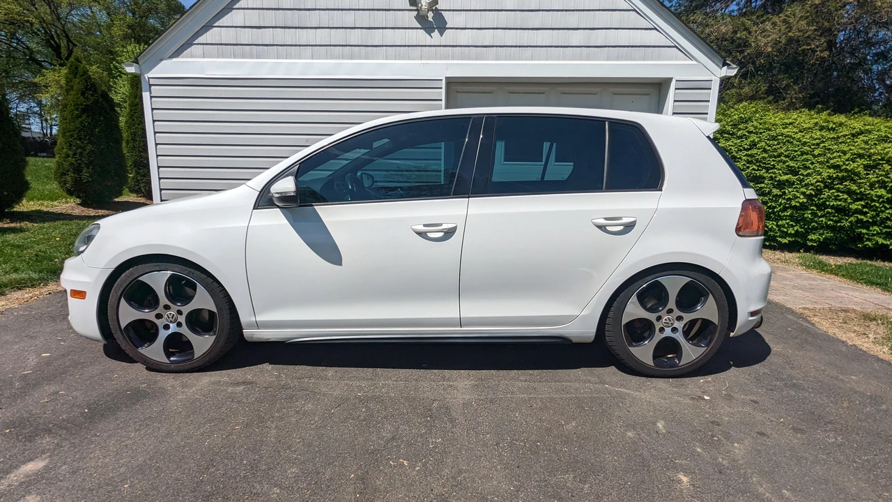 2011 Volkswagen GTI Mk6 - Image 9 of 31