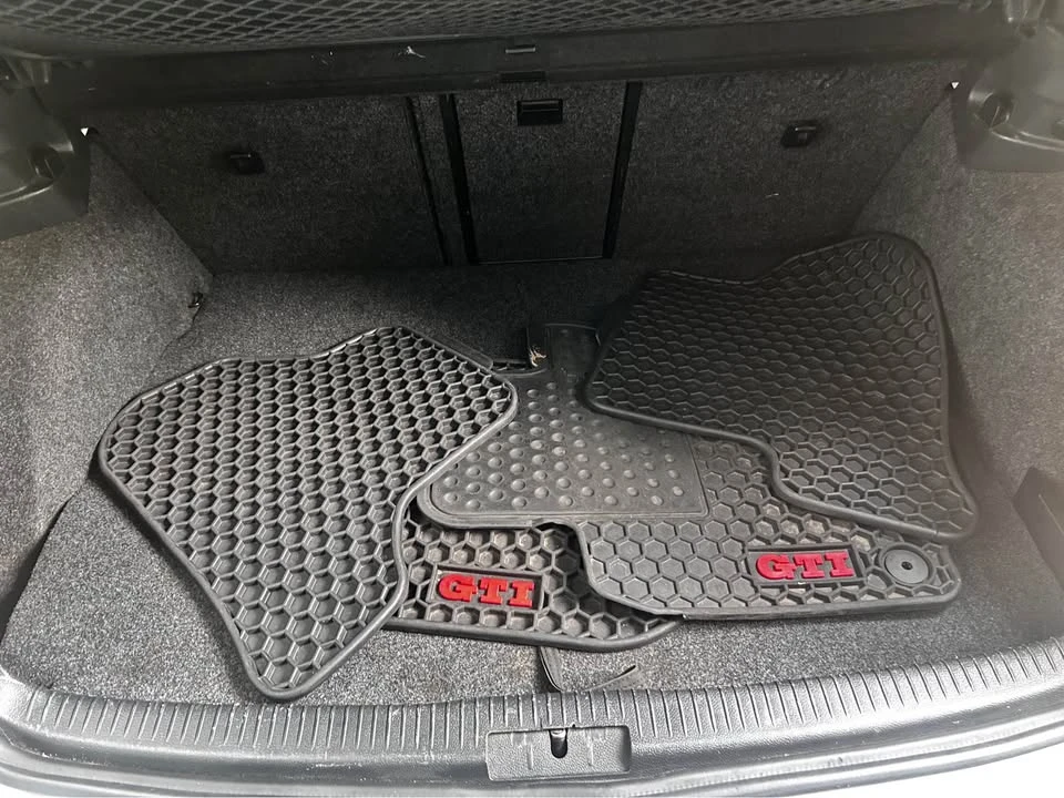 2011 Volkswagen GTI Mk6 - Image 7 of 12