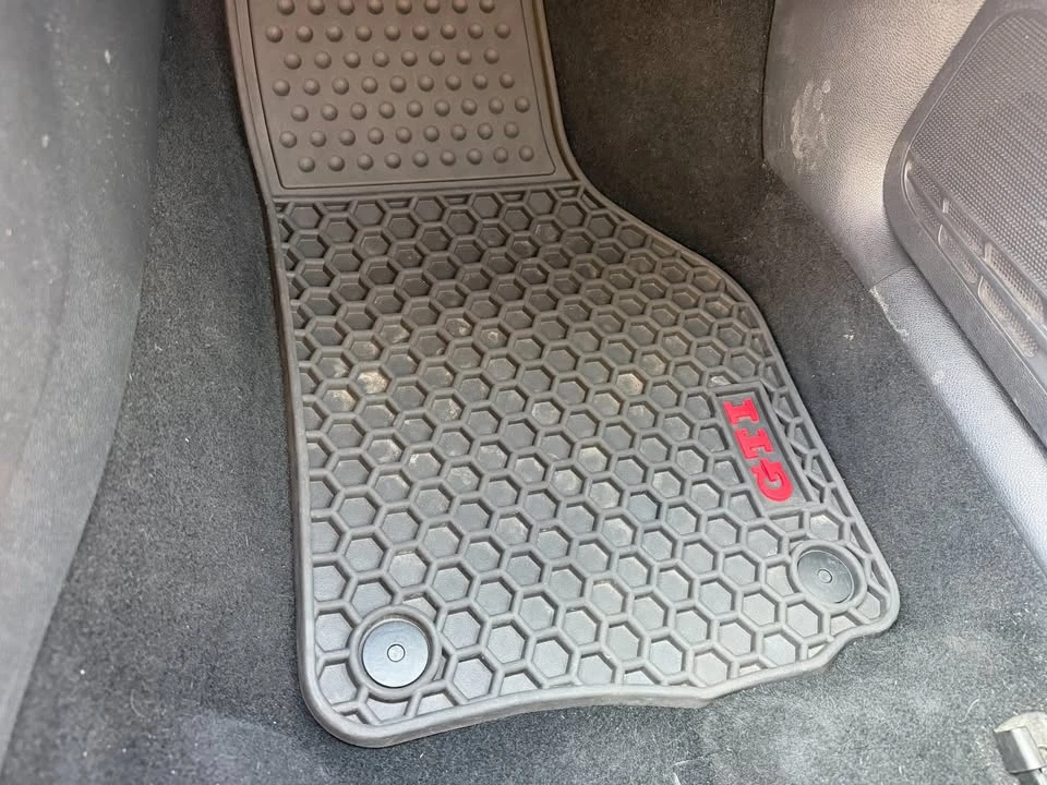 2011 Volkswagen GTI Mk6 - Image 17 of 20