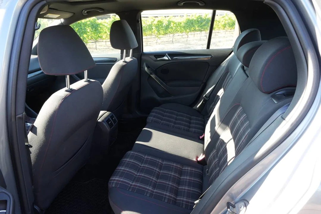 2011 Volkswagen GTI Mk6 - Image 12 of 13