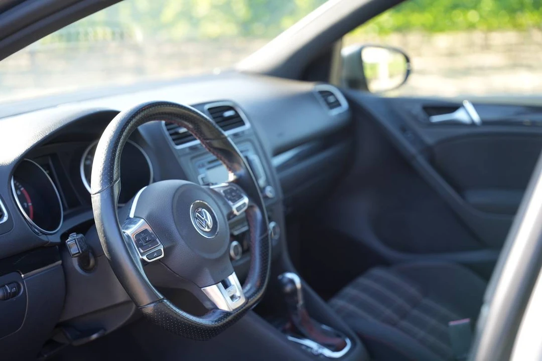 2011 Volkswagen GTI Mk6 - Image 8 of 13