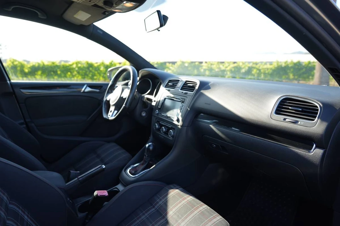 2011 Volkswagen GTI Mk6 - Image 10 of 13
