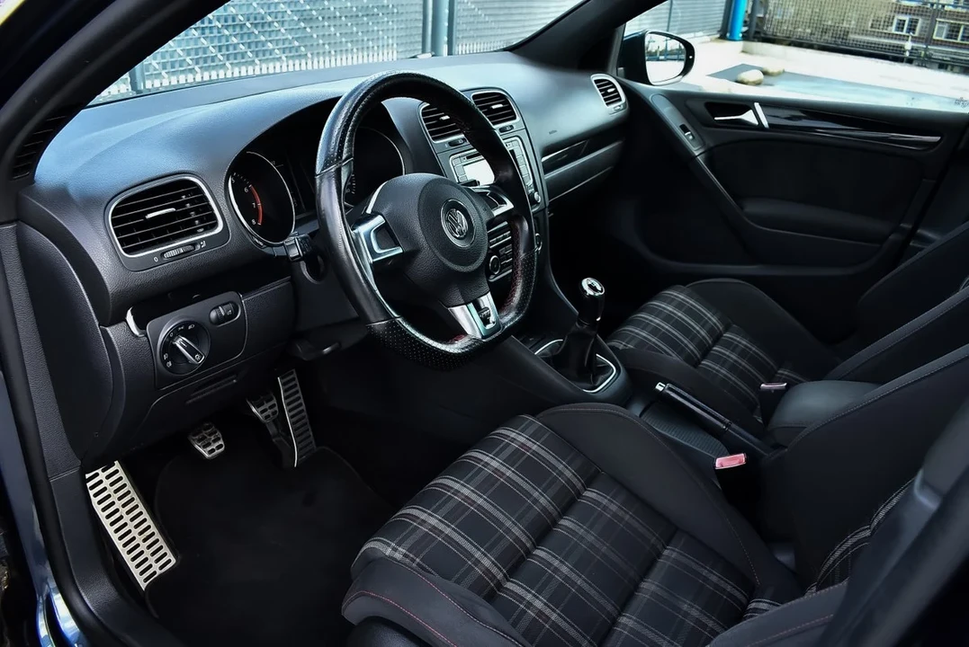 2011 Volkswagen GTI Mk6 - Image 31 of 31
