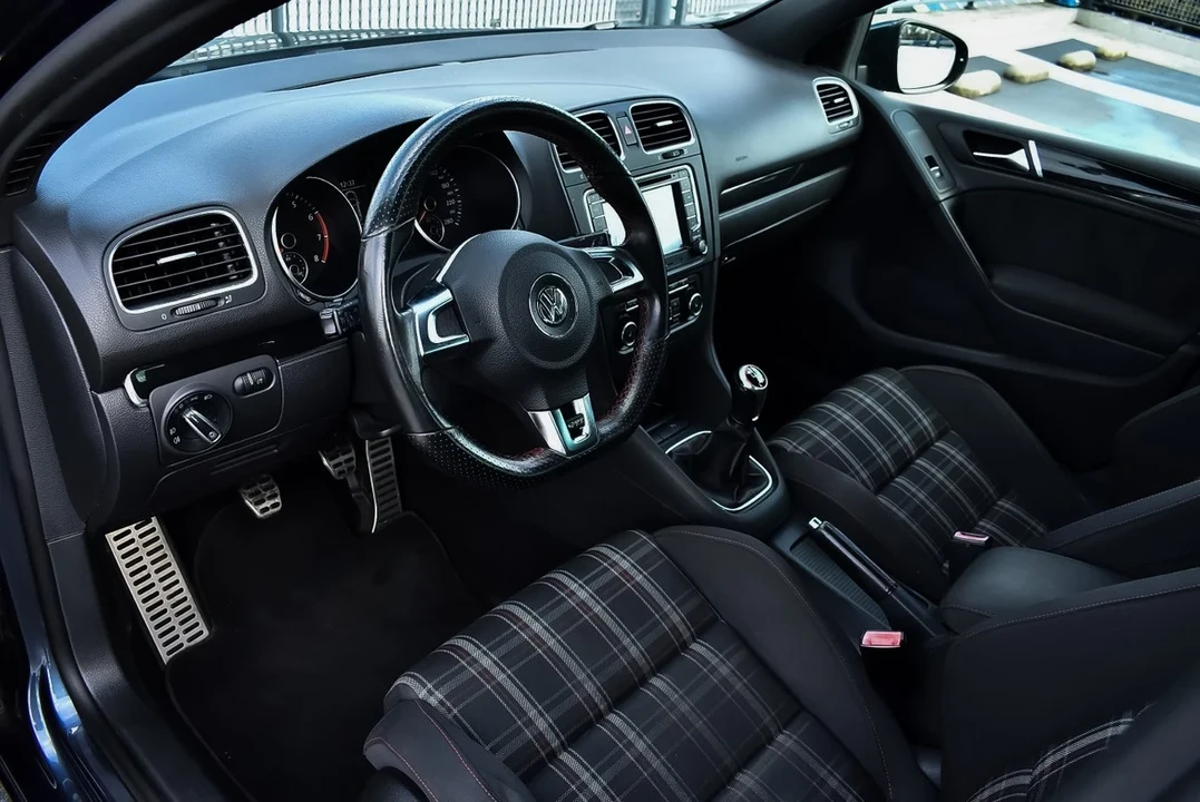 2011 Volkswagen GTI Mk6 - Image 30 of 31