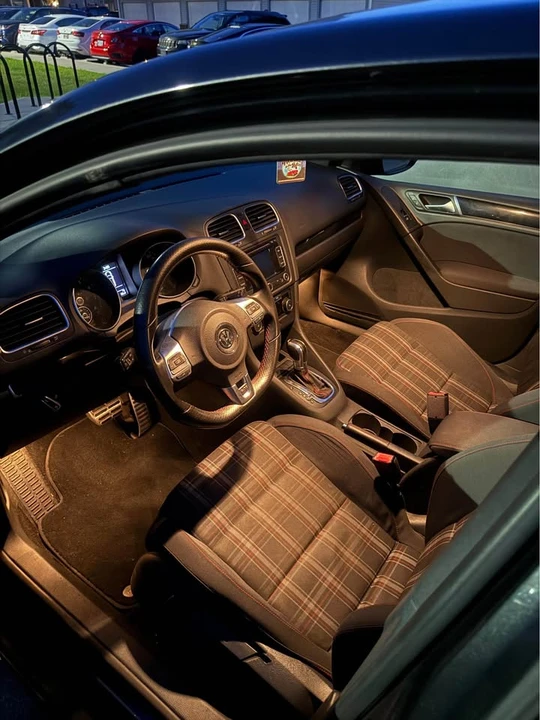 2011 Volkswagen GTI Mk6 - Image 5 of 5