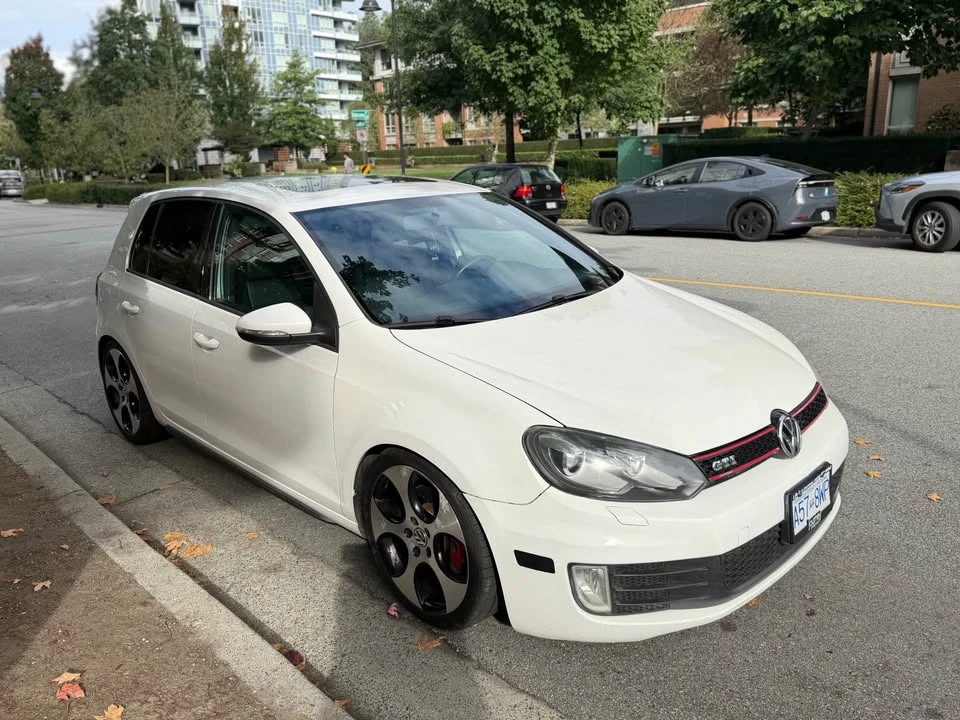 2011 Volkswagen GTI Mk6 - Image 3 of 9