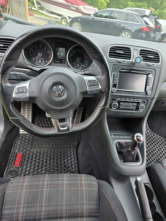 2011 Volkswagen GTI Mk6 - Image 9 of 11