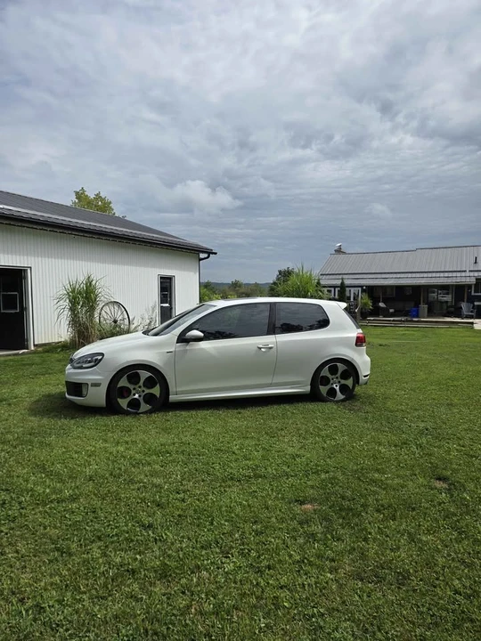2011 Volkswagen GTI Mk6 - Image 10 of 11