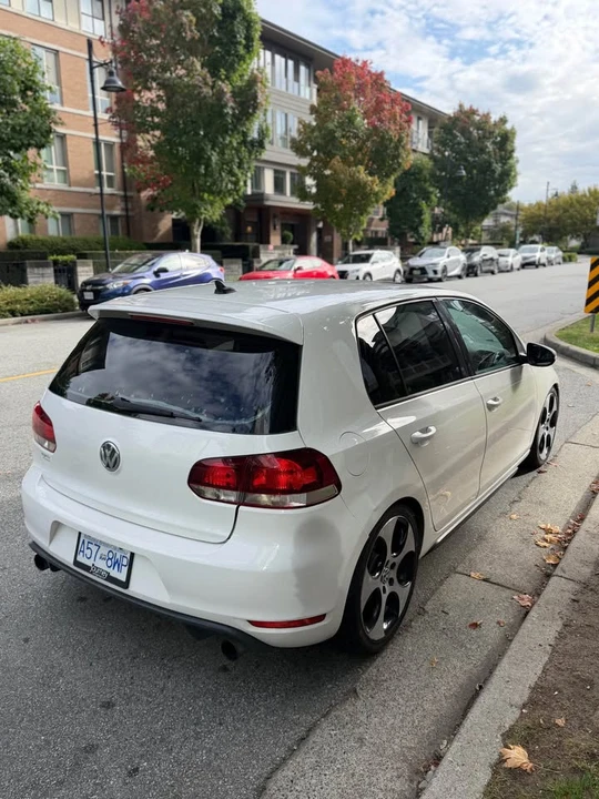 2011 Volkswagen GTI Mk6 - Image 4 of 9