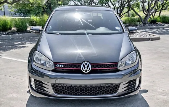 2011 Volkswagen Golf GTI SE Hatchback Coupe 2D